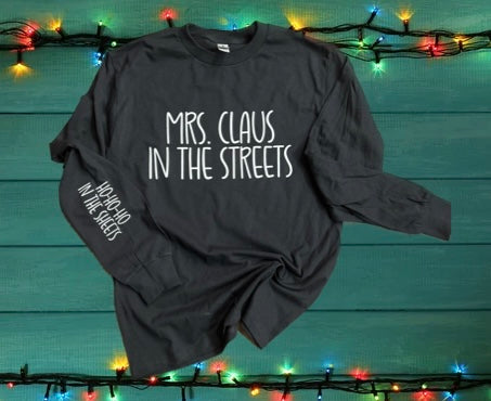 Mrs Claus In The Streets